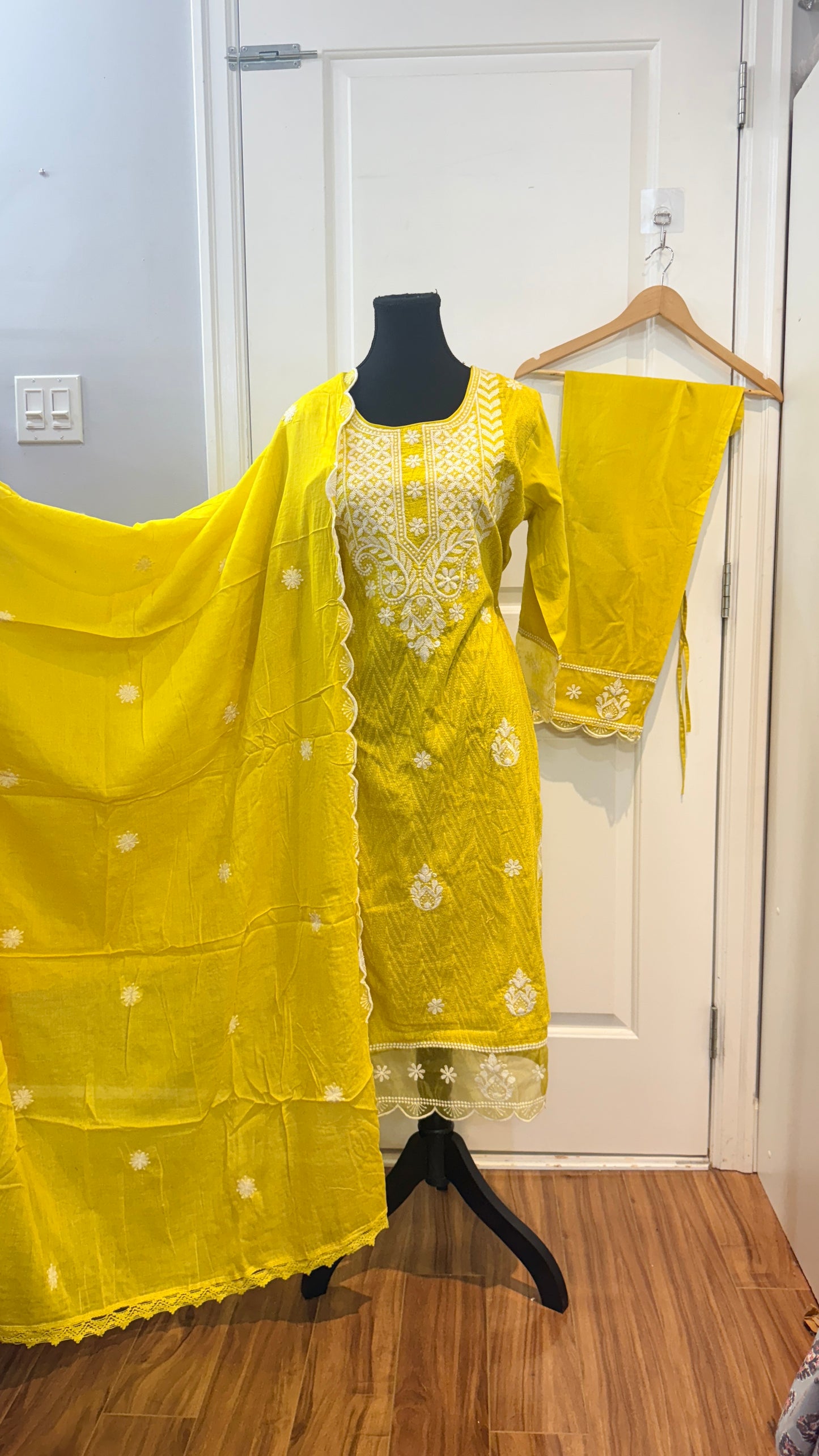 Pure cotton thread work suit