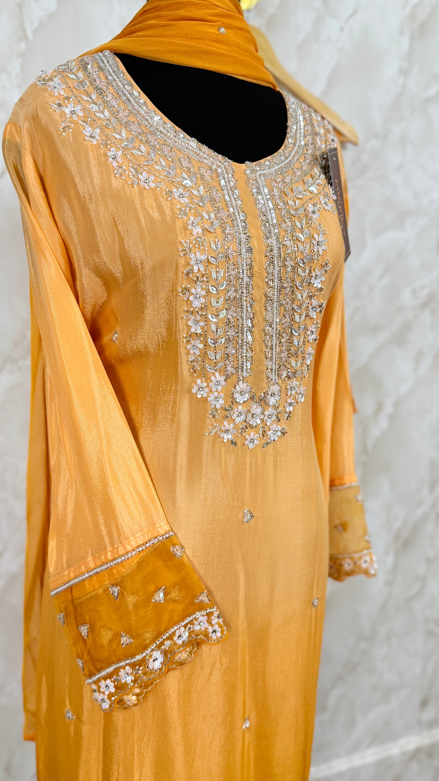 Chinnon ombre suit