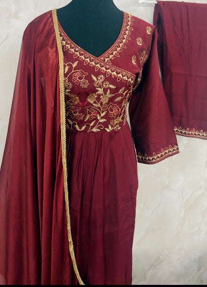 Nyra cut pant suit