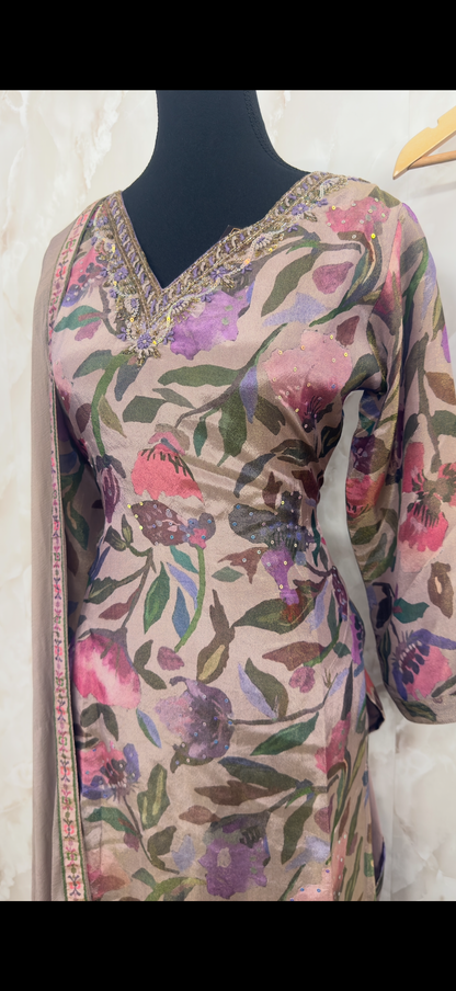 Shimmer silk suit