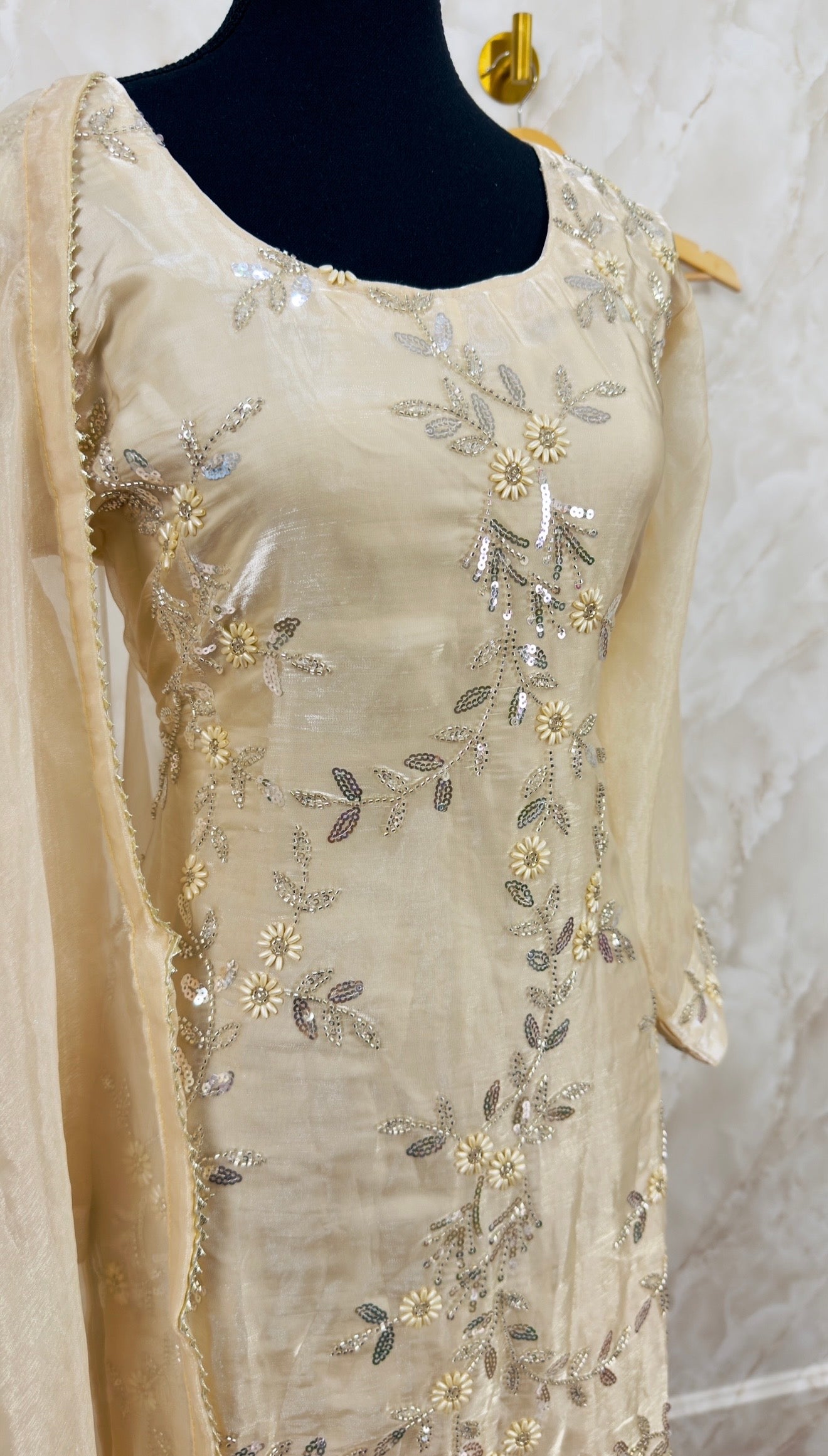 Handwork pant suit