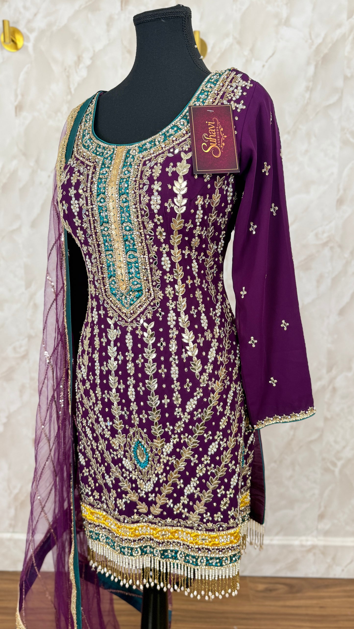 Heavy party wear suit