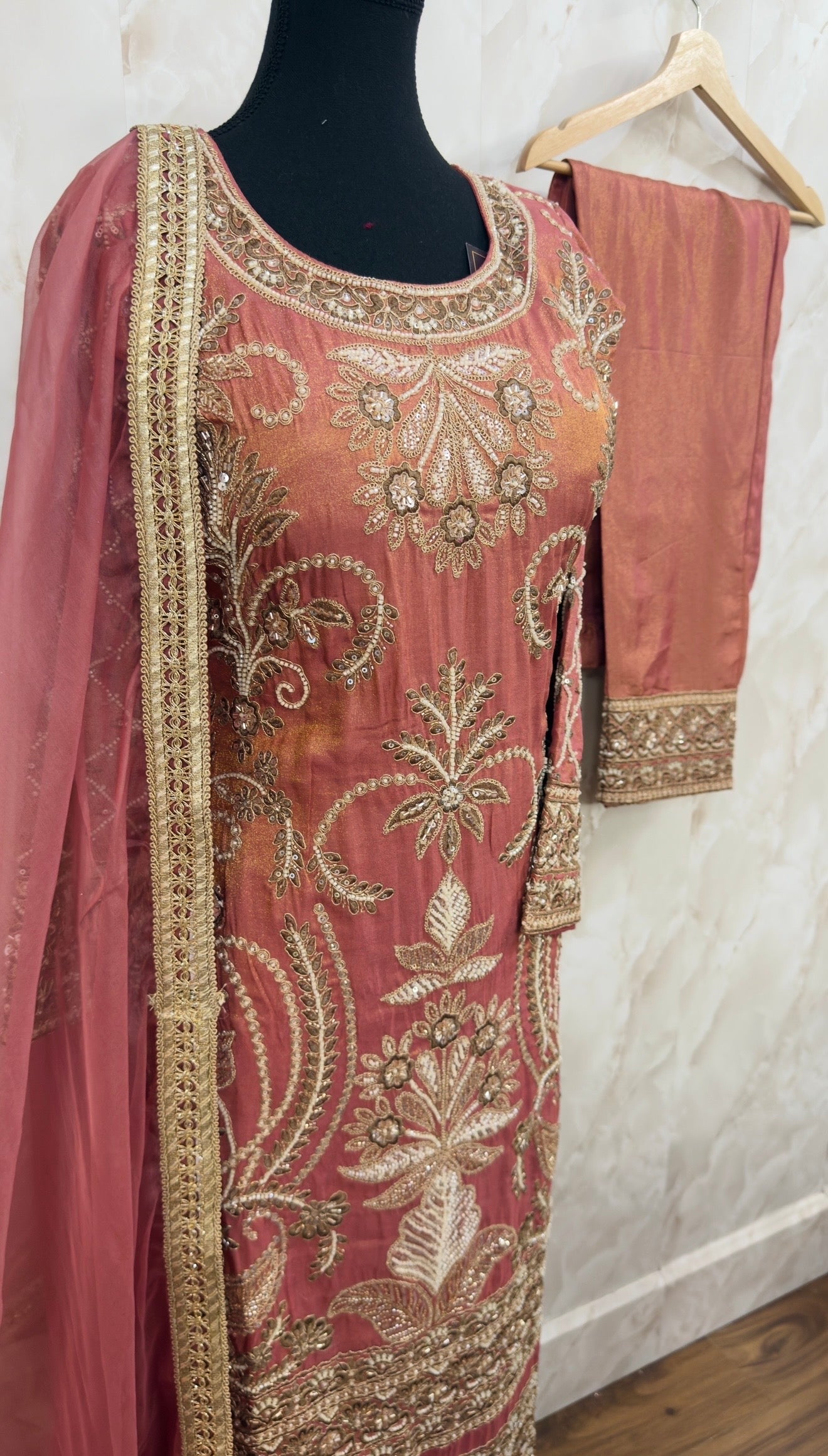 Party wear pant suit