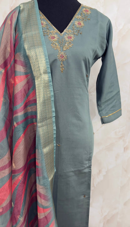 Roman silk pants suit