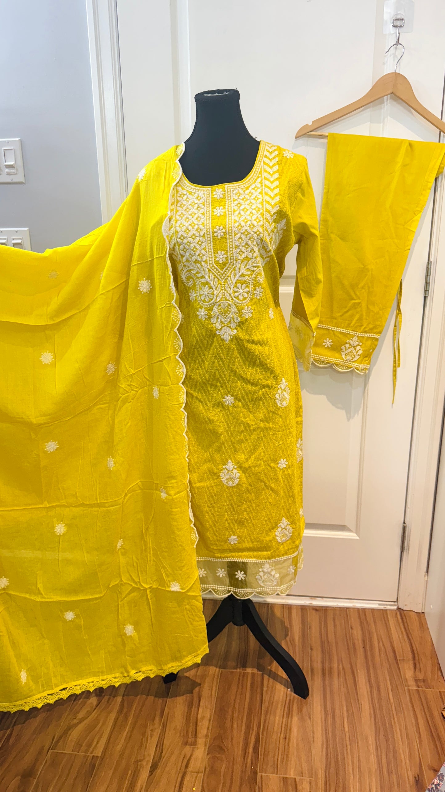 Pure cotton thread work suit