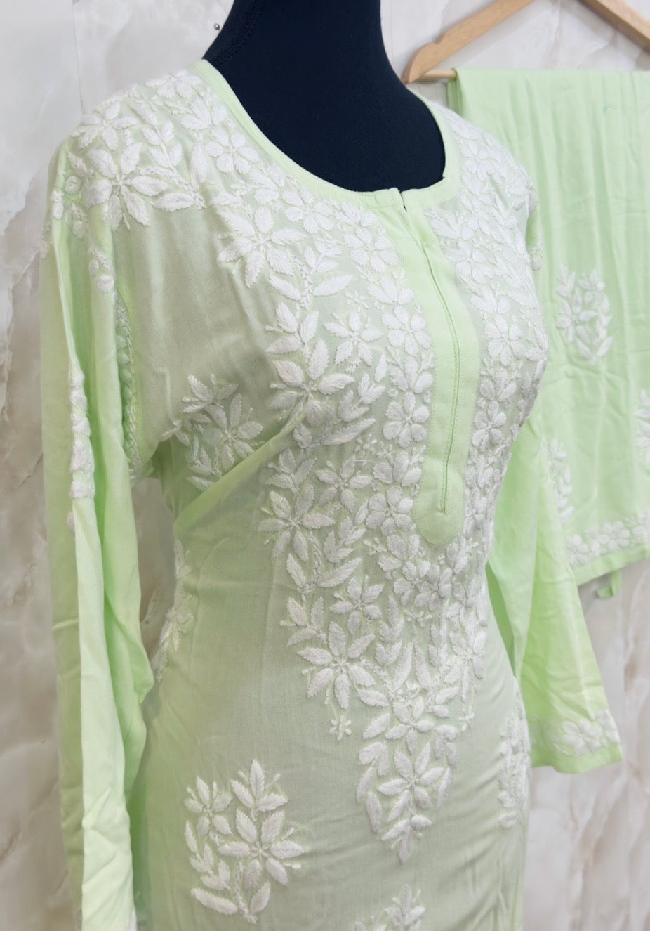 Modal chikankari set