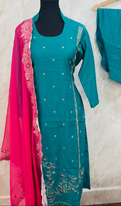Salwar suit
