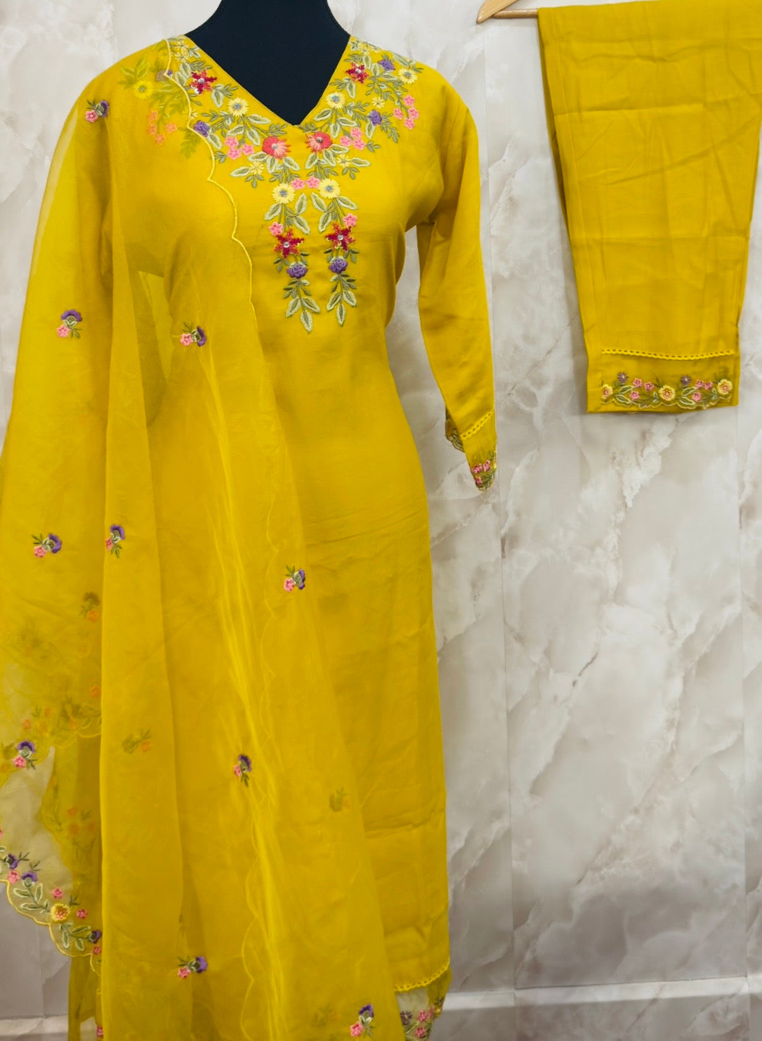 Thread work suit
