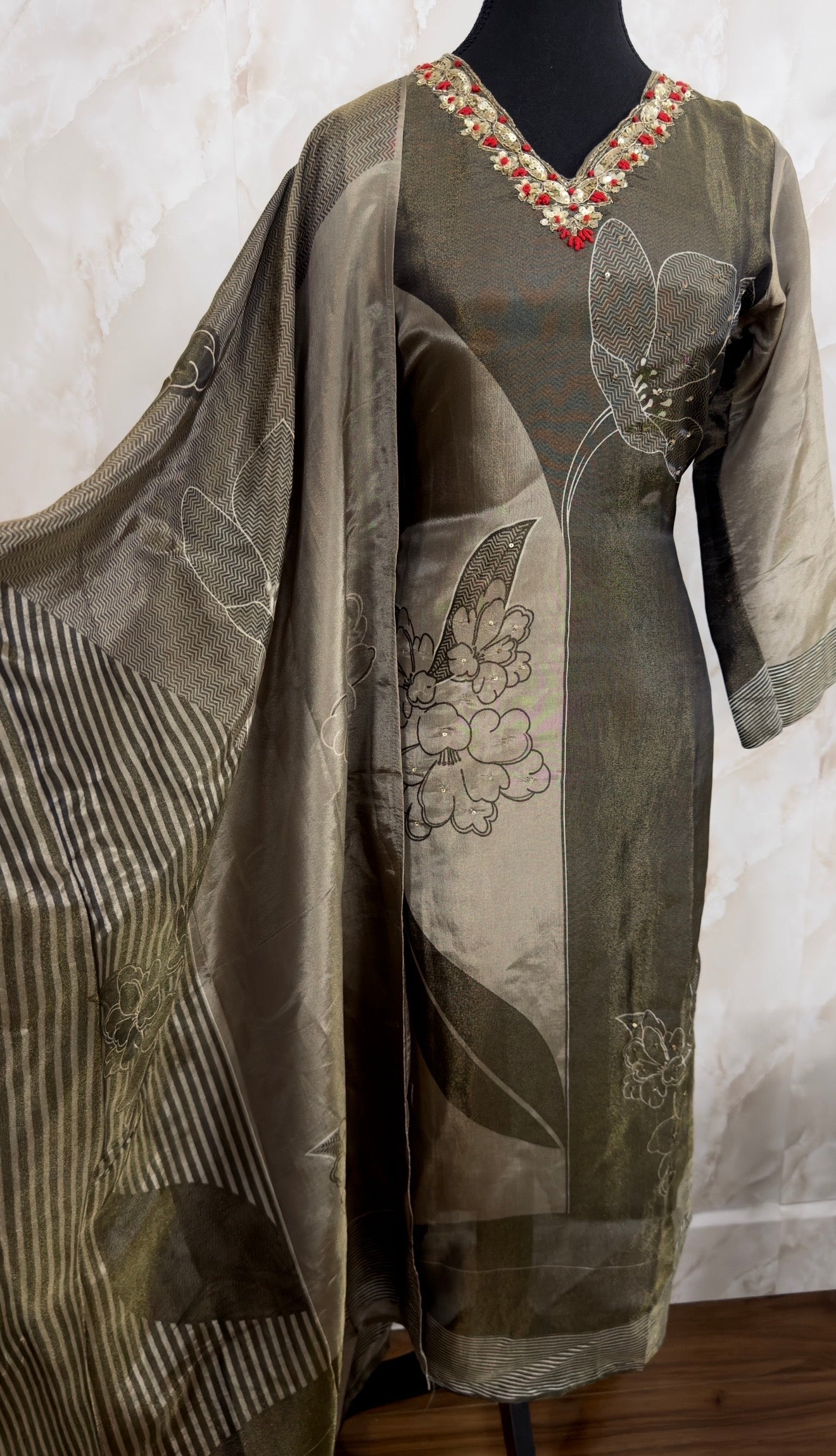 Shimmer silk pant suit