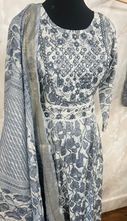 Anarkali suit