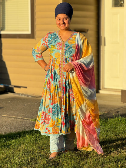 Muslin front slit frock suit