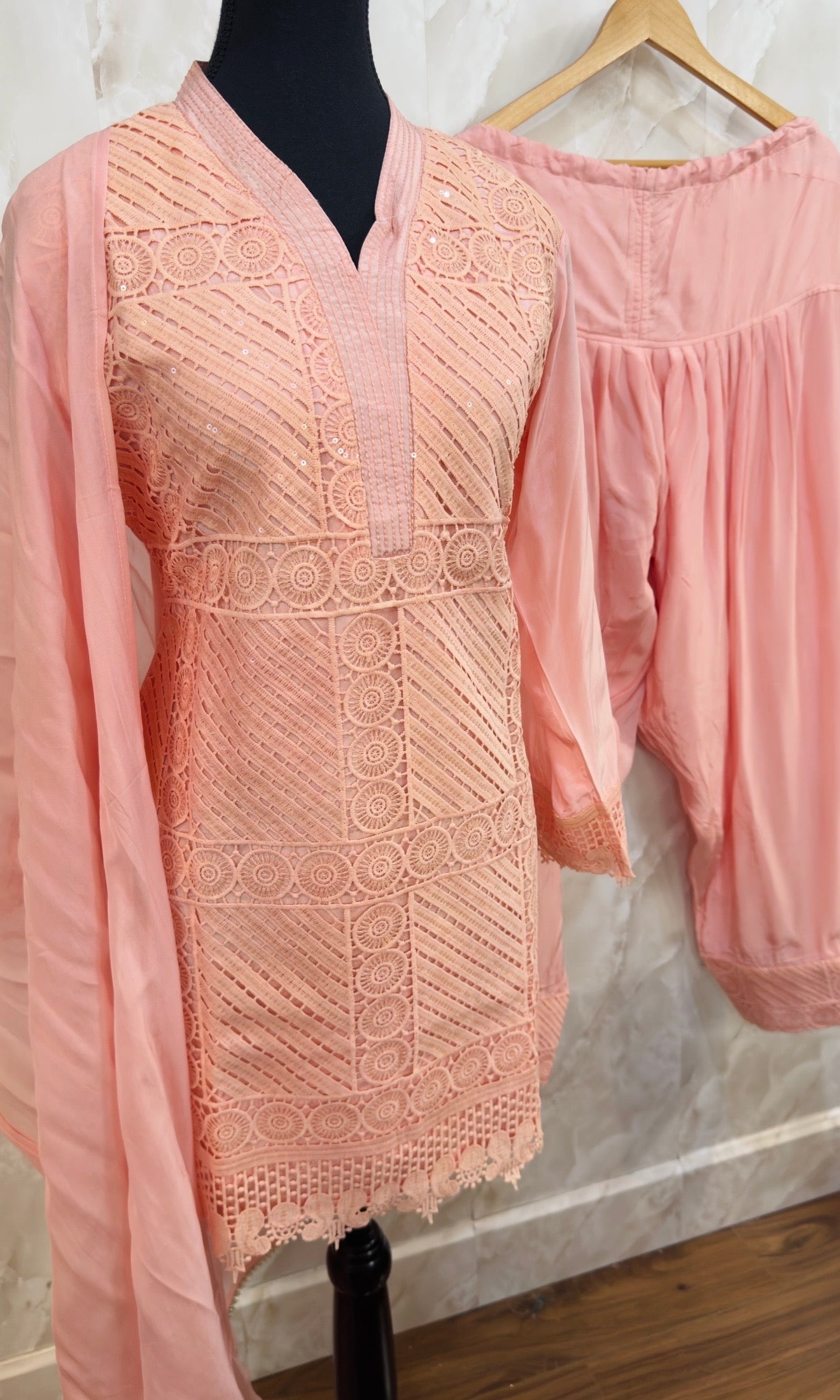 Crepe pakistani salwar suit