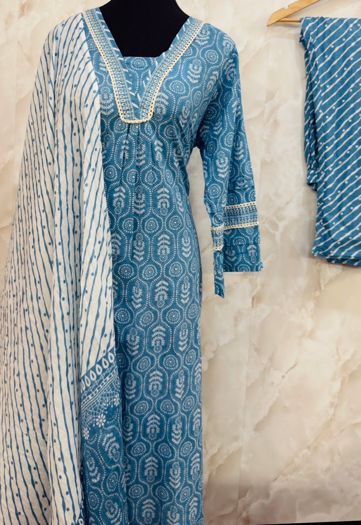 Printed cotton suit
