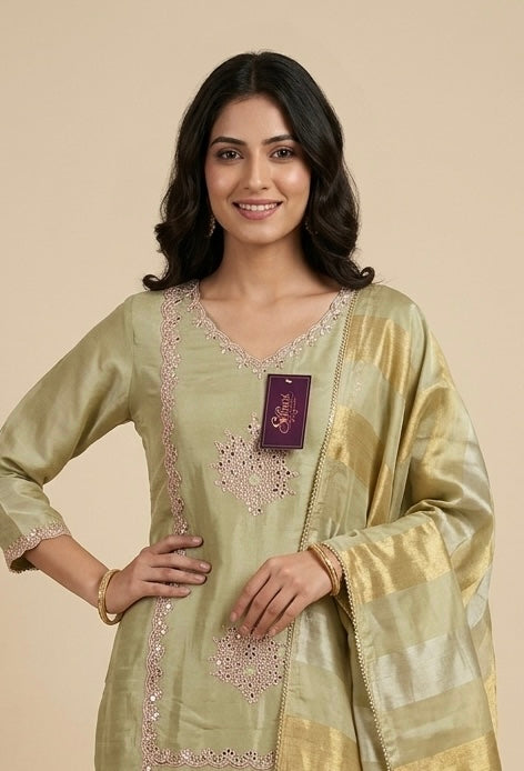 Shimmer silk suit
